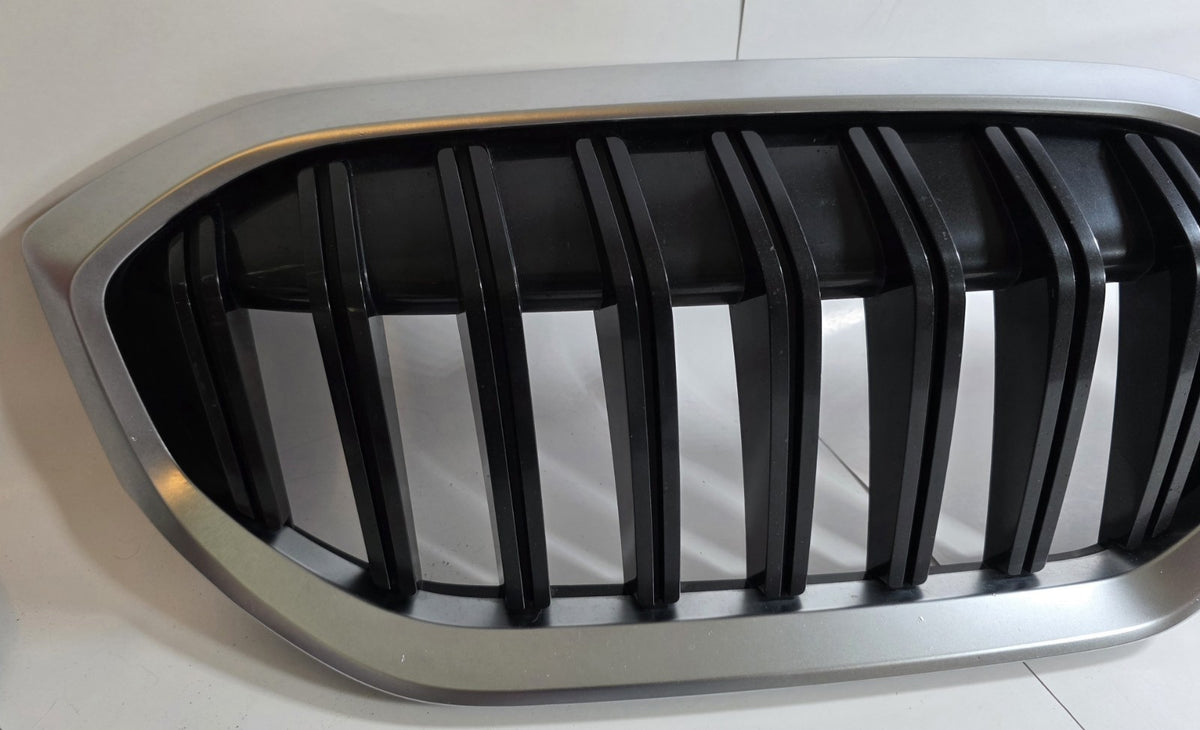 19 20 21 22 BMW 330i M340i Front Kidney Bumper Grille G20 5113-192976-10 OEM1