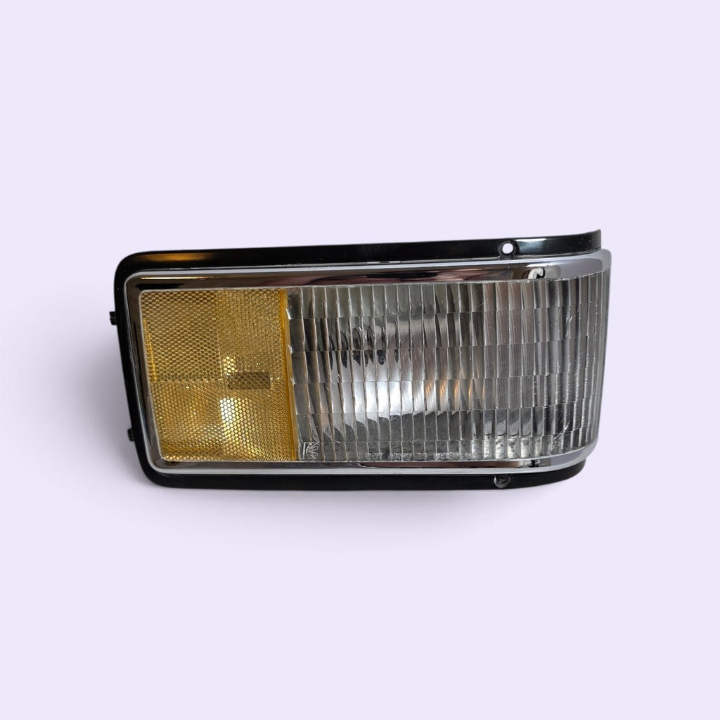 89-93 Cadillac Deville Fleetwood Right Front Corner Side Marker Light OEM 5975051
