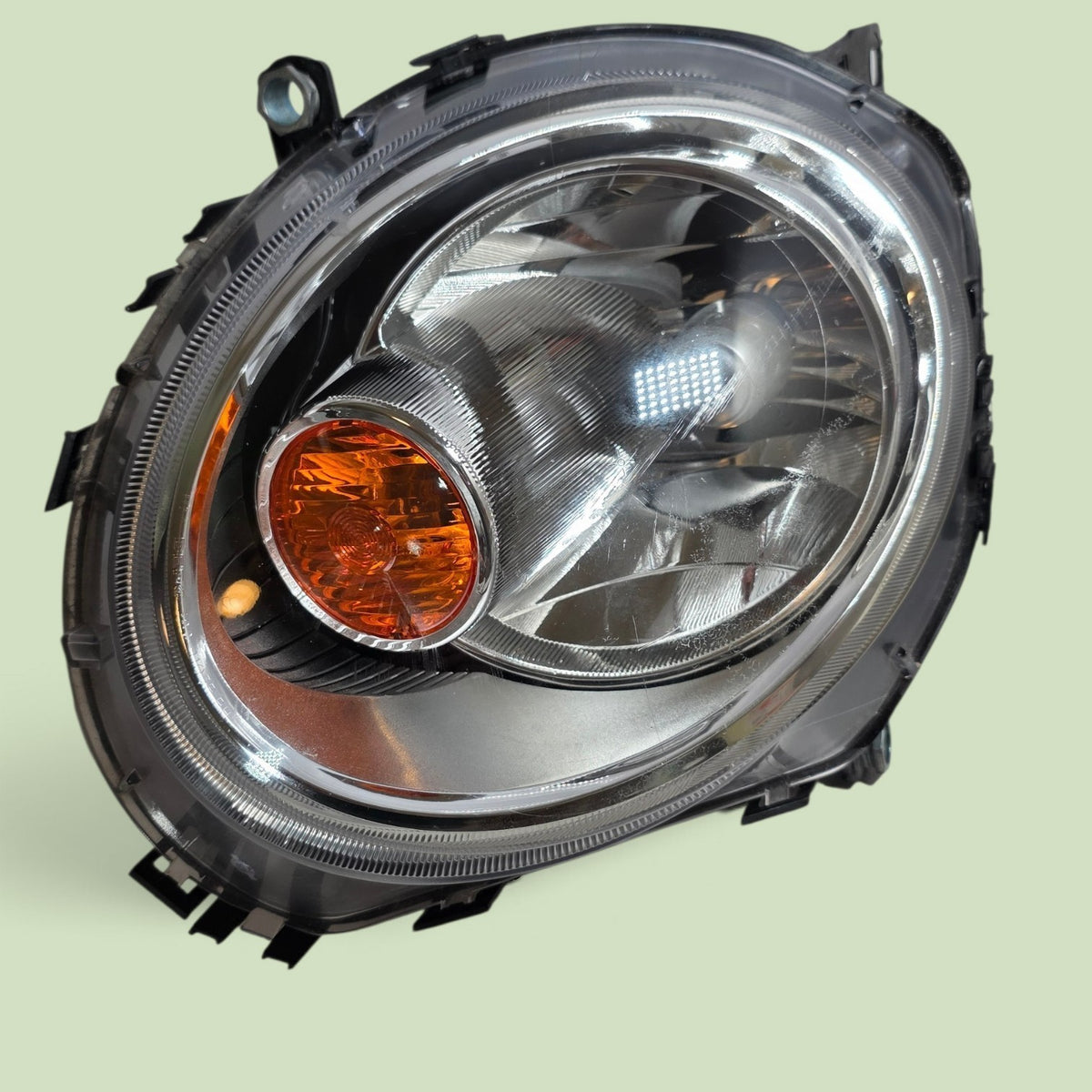 2007 to 2013 Mini Cooper Right Passenger Side Headlight Xenon HID  AF3107 DW0