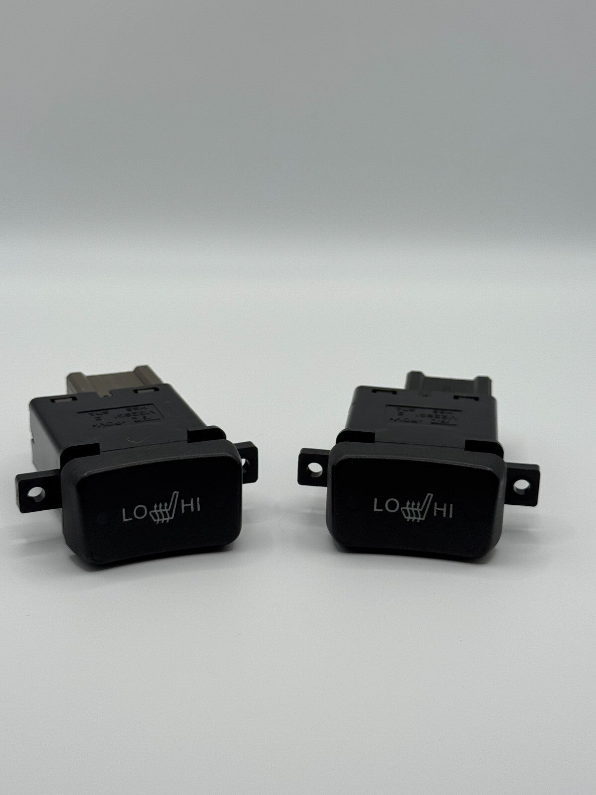 2004-2008 ACURA TL FRONT LEFT & RIGHT SIDE HEATED SEAT CONTROL SWITCH SET OEM0