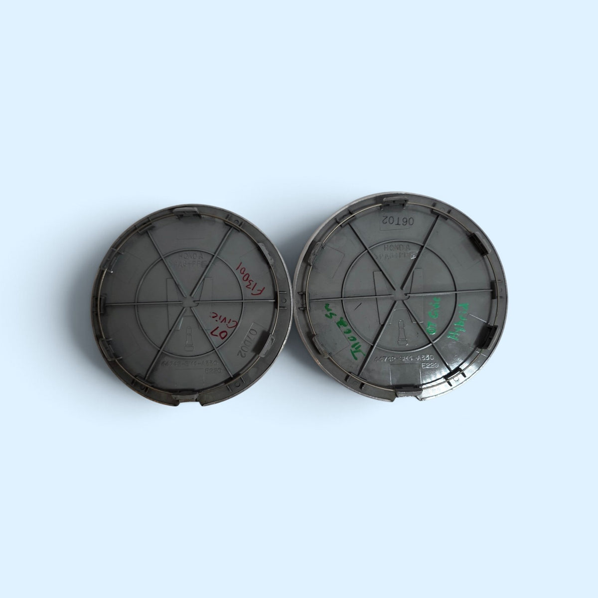 06-15 Honda Civic Hybrid EX Wheel Center Caps Pair Machined Silver 44732-SNC-A017