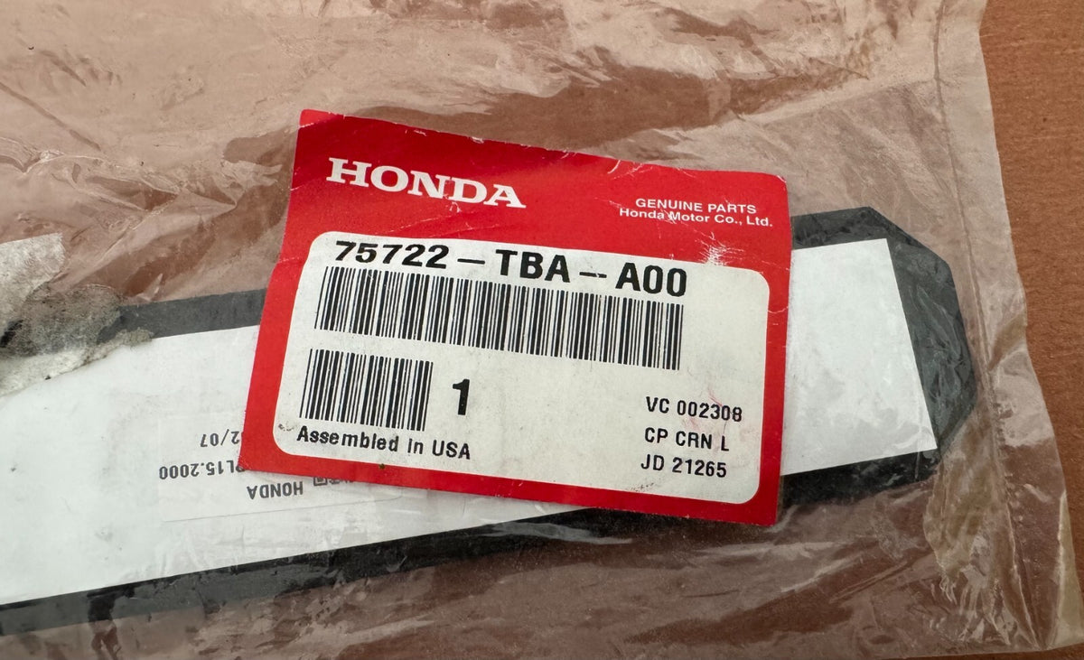 Genuine OEM Honda 75722-TBA-A00 "CIVIC" Rear Emblem Badge Nameplate 16-21 Civic1