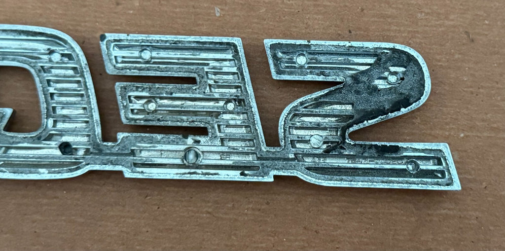 Genuine Toyota SEQUOIA rear emblem 75471-0C020, used, fits 2001-2007, Very Nice4
